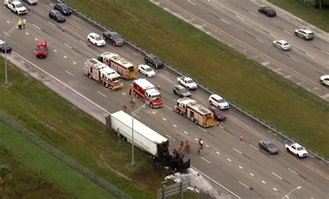4 NB lanes blocked after vehicle fire on Sawgrass Expressway near I-595