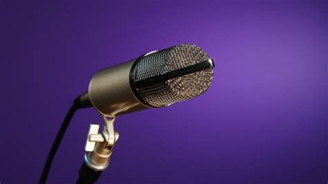 4 Tips on Singing into a Microphone - Howcast