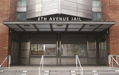 4 ave jail phoenix az. The ITR facility has four completely functional courtrooms and has replaced the Central Intake processing center that was located at the 4th Avenue Jail in downtown Phoenix. This page was last updated on: Thursday, December 9, 2021 9:31 AM 