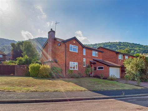 4 bed detached house for sale in The Moorlands, Malvern WR14