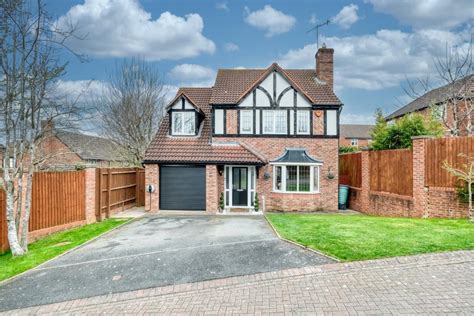 4 bedroom detached house for sale in Sheraton Road, The Oakalls ...