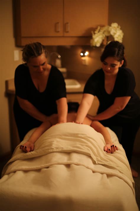 4 hand massage. Feb 7, 2018 ... Encore's spa in Las Vegas offers a four-handed massage that's performed by two synchronized therapists. The therapists train together to ... 