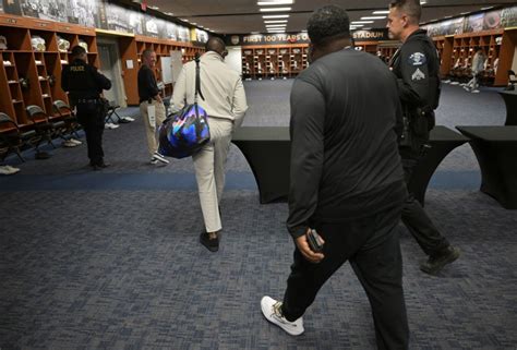 4 high school students identified as suspects in Rose Bowl locker room thefts during UCLA-Colorado football game