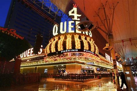 4 queens casino players club tgok france