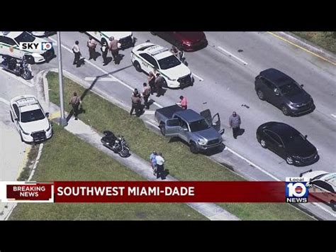 4 subjects taken into custody after police pursuit ends in NW Miami-Dade