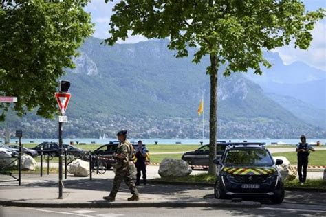 4 very young children critically wounded in knife attack in French Alpine town