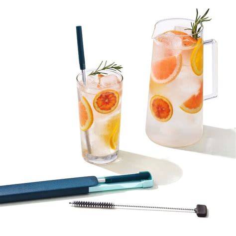 4-Piece Reusable Straw and Brush Set with Case - OXO - raincitystudios.com