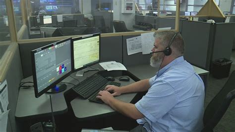 40 open positions at St. Louis 911 center