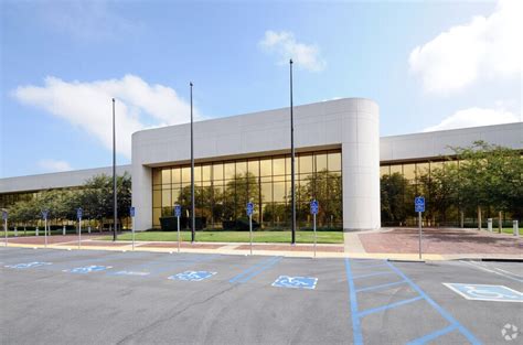 400 national way simi valley. 400 National Way: City: Simi Valley: State: California: Zip code: 93065: Want to work here? See open Amazon warehouse positions in or near this location. 