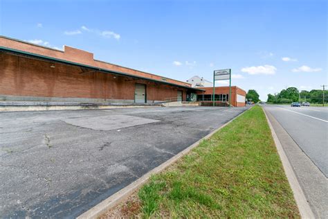 4005 memorial blvd springfield tn.  Find contact information, view Visit website Springfi...