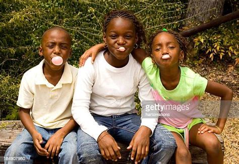 402 Kid Blowing Bubble Gum Premium High Res Photos - Getty …