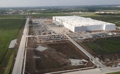 4040 n 125th e ave. The $130 million fulfillment center at 4040 N. 125th East Ave. is scheduled for completion in late 2019, the Tulsa Regional Chamber told the Tulsa World earlier this year. The chamber has no new ... 