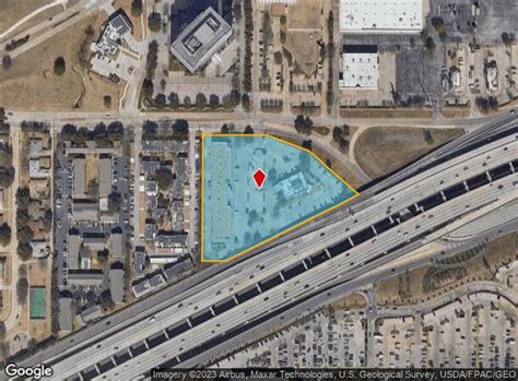 4255 Lyndon B Johnson Fwy Farmers Branch, TX 75244 is a commercial property for lease (ID: 178879). The property type is Retail Space and the Building Size Range is 30000 - 45000 SF. 
