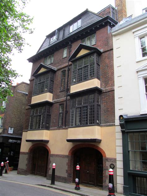 41 Cloth Fair - The Oldest House in London.