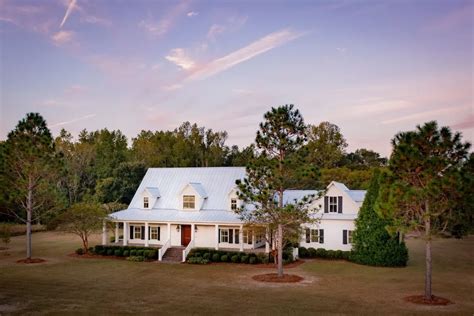 On Wednesday, the jury was taken to the family's sprawling 1,700-acre Moselle estate in Islandton, South Carolina, to see for themselves the crime scene where Maggie and Paul were killed back on .... 