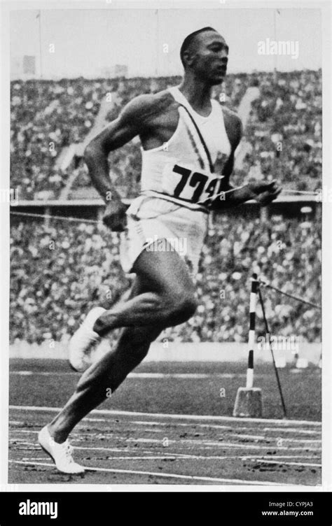 417 Jesse Owens 1936 Premium High Res Photos - Getty Images