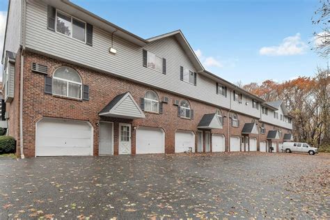 42 Gayridge Rd APT 4