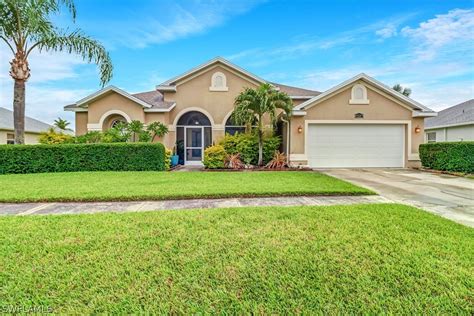 4520 Varsity Lakes Ct, LEHIGH ACRES, FL 33971 MLS