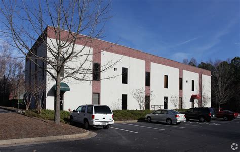 4707 s old peachtree rd norcross ga 30071. This commercial property is located at 4708 S Old Peachtree Rd in Norcross, GA, 30071. Situated on a lot that is 0.8 Acre in size, this potential investment incorporates a total of 8,117 SF in size of Class B industrial space. 4708 S Old Peachtree Rd was completed in 1997. This property is one of 26 industrial buildings in Norcross that are at ... 
