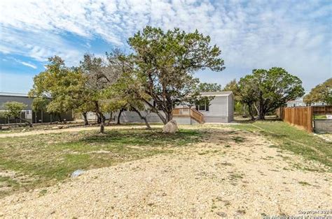 496 Pr 1510, Bandera, TX 78003 9 Photos MLS #1677458 - Movoto