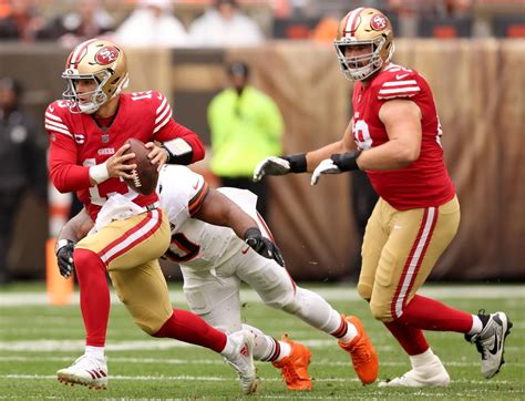 49ers-Browns live blog: McCaffrey scores quickly to extend streak after pregame fight
