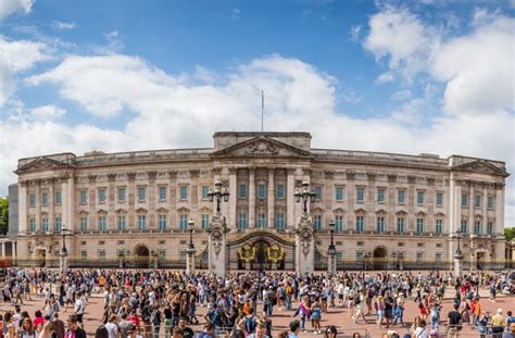 5 Best Sightseeing Tours of Buckingham Palace - U.S. - wintechmobiles.com