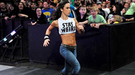 5 Best Looks Of AJ Lee