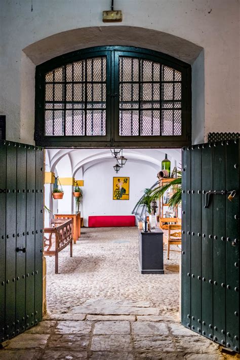 5 Essential Bodegas in Jerez Worth Visiting – Devour Tours