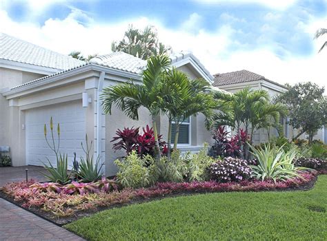 5 Florida Backyard Landscape Ideas [+ Tips for a Glorious Garden!] - raincitystudios.com