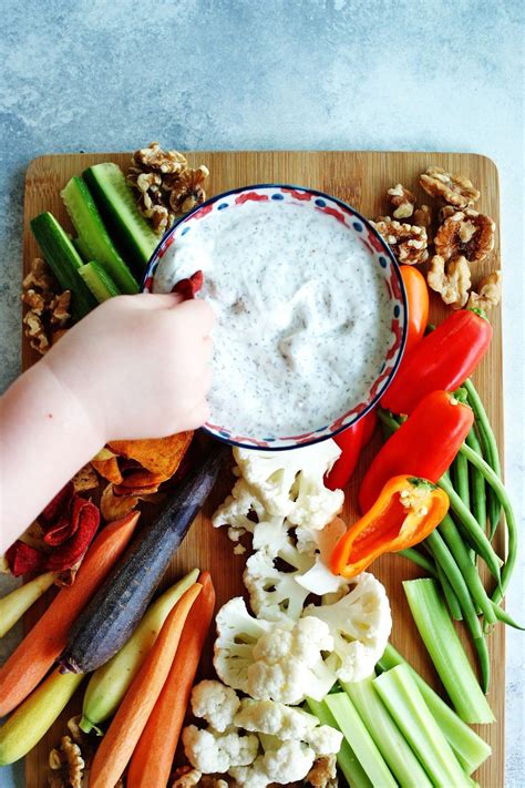 5 Ingredient Greek Yogurt Dill Veggie Dip Recipe - My …