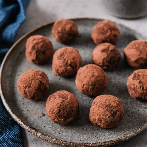 5 Ingredient Vegan Chocolate Truffles - Wholesome Patisserie