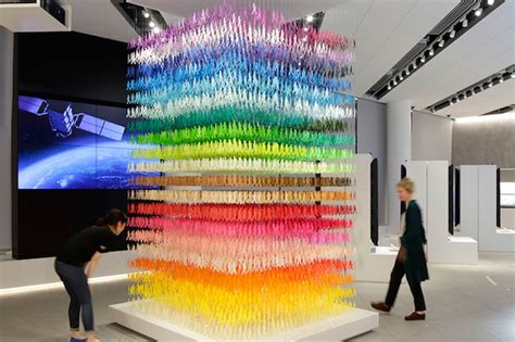 5 Large Art Installations & How They Were Created - muktibox.com