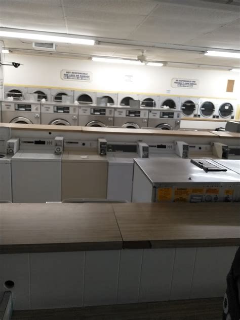 laundromat with giant washers near me