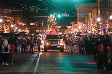 5 Things to do in Grundy County: Holiday Wine and Jazz, Carols in …