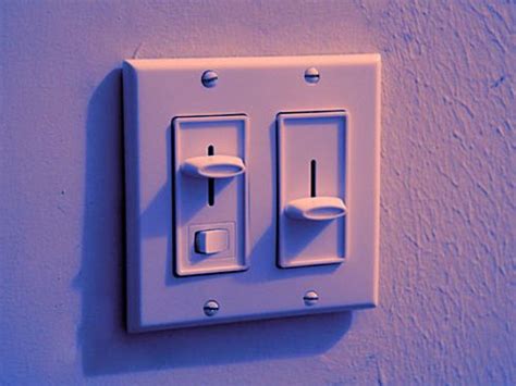 5 Tricks to Fix Chattering, Buzzing and Flickering Lights