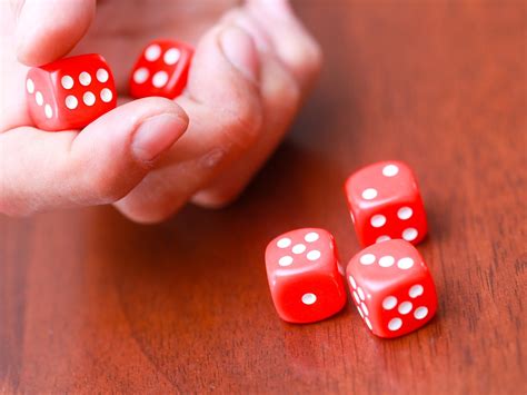 5 dice game. 5 Dice! is a brilliant family dice game, similar to the classic game of Yahtzee. Players each get three rolls of the five dice in an attempt to make different combinations and fill the score card with the highest score. 5 Dice! is a fun party game. ... 