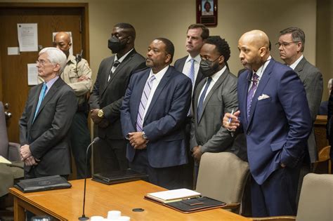 5 former officers charged with federal civil rights violations in Tyre Nichols beating death