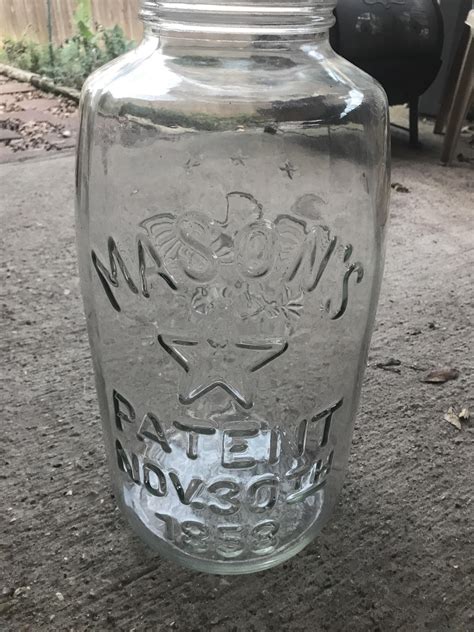 5 gallon mason jar. When choosing a Kerr mason jar, make sure to select one that is the right size for your needs. To date Kerr mason jars, look for the number 5 on the bottom of the jar. This indicates that the jar was made in 1915. If you see a 6 on the bottom of the jar, this means it was made in 1916. Previous. 