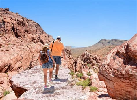 5 of the Best Hiking Tours from Las Vegas - TravelMag