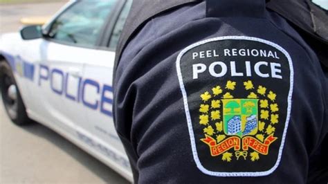 5 suspects arrested in stolen vehicle, gun seized: Peel police