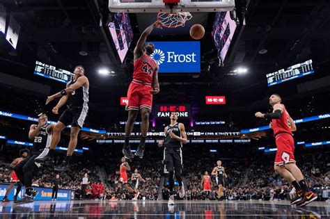 5 takeaways from the Chicago Bulls’ 4th straight win, including Coby White’s hot night and a 1st from Victor Wembanyama