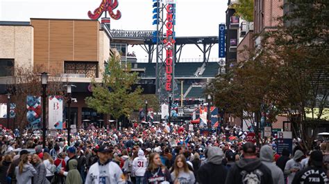 5 things Braves: How many fans are allowed in stadium?