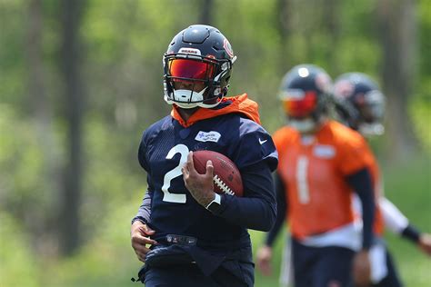 5 things we learned at Chicago Bears practice, including the ‘best friends’ rapport between DJ Moore and Justin Fields