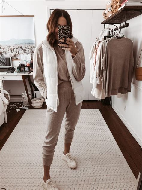 5 ways to style a sweat suit Fleurdille