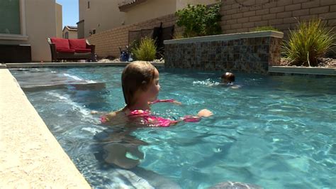 5-year-old hospitalized after being stung by scorpion in pool at Las Vegas home