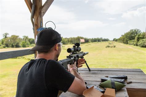 From the data, the M4 Carbine with its 14.5″ barrel and 2,920 ft/s muzzle velocity meets our velocity threshold at 125 meters, while the M16A2 with its 20″ barrel and 3,150 ft/s muzzle velocity meets the threshold at 190 meters. In other words, the difference in velocity between the two rifles is enough to create a “gap” in performance .... 
