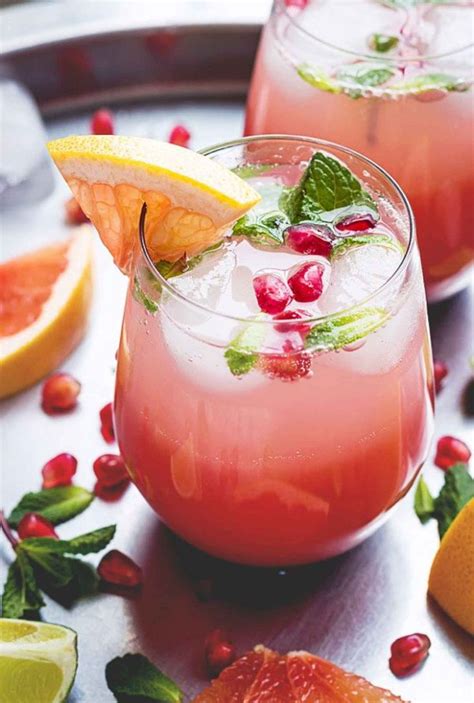 50 Best Christmas Cocktails to Cheers With This …