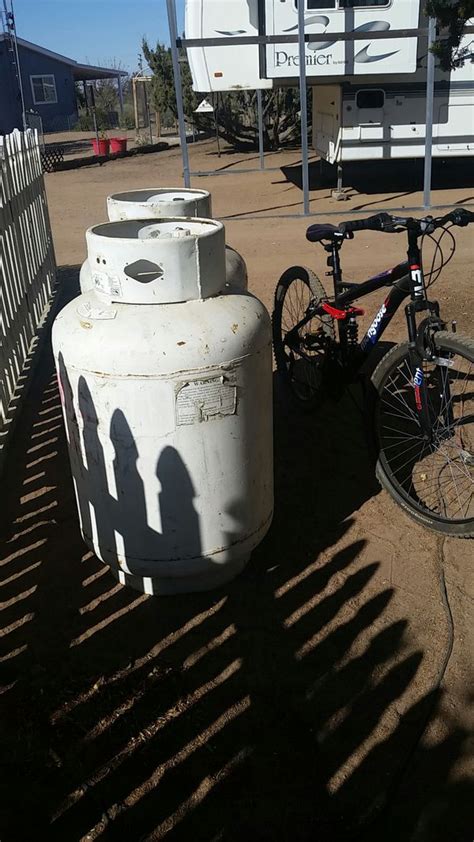 A 100-gallon propane tank is typically priced at $515. ... the maximum capacity for a 420-pound tank is 100 gallons. 200-pound tanks are also available and you can fill them with 50 gallons of propane. Cost of Small Propane Tanks. Number of Gallons ... you can still sell a used propane tank. Sell the tank if you don't need it anymore and .... 