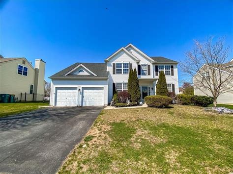 5025 Preakness Pl, Bethlehem, PA 18020 37 Photos - Movoto