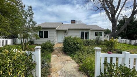 5038 fulton ave. Home for Sale: 1,892 sq. ft., 3 bed, 3 full bath house located at 5038 Fulton Avenue, Sherman Oaks, CA 91423 on sale for $1,225,000. MLS# SR23009253. This 